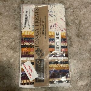 Fabric pack with pattern for a table runner